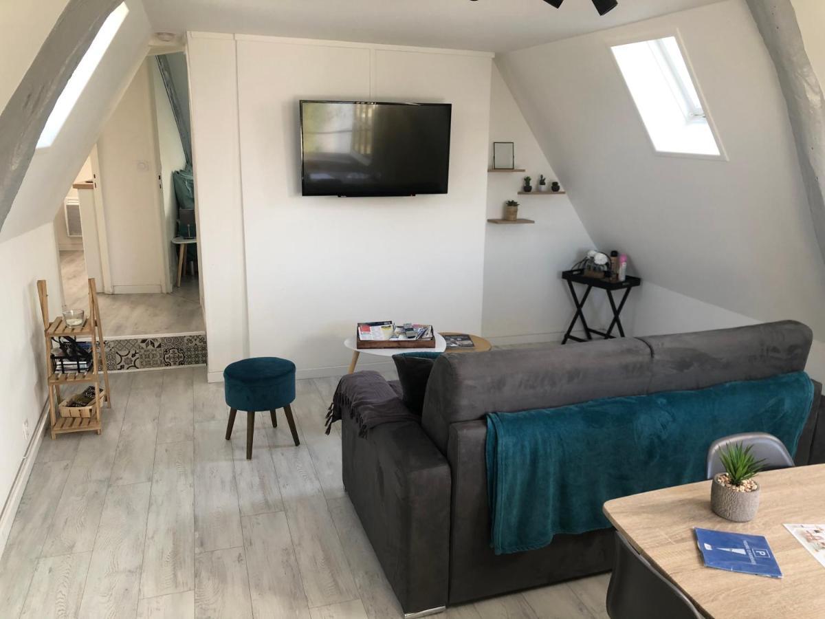 Charmant Appartement Au Coeur De Bayeux Exterior foto